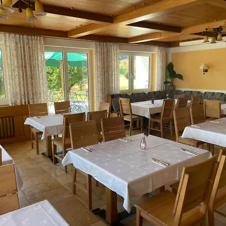 Roemercastell Wirtshaus & 3* Bohming